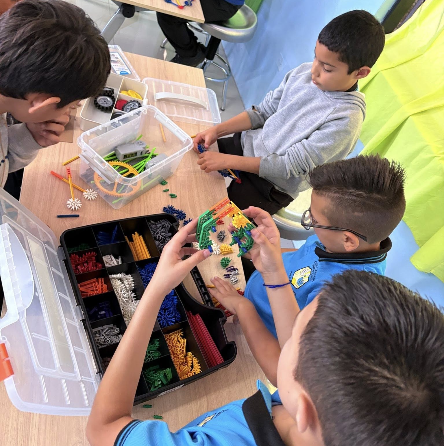 You are invited to a kids robotics lab opening in Costa Rica! – Acronis ...